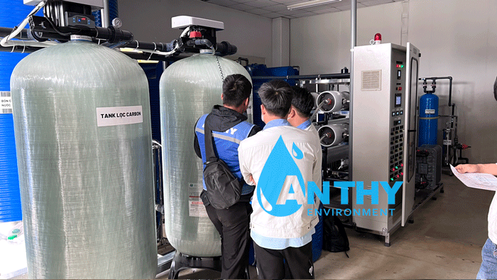 An Thy hướng dẫn vận hành hệ thống EDI 2.5m3/hr trước khi bàn giao cho nhà máy sản xuất mắt kính