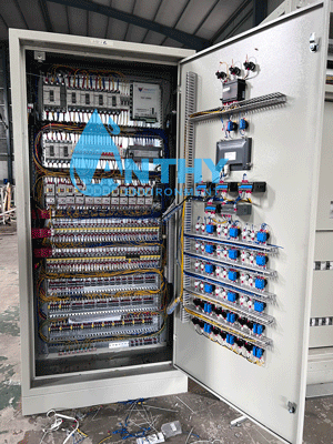 Tủ điện điều khiển hệ thống EDI 2.5m3/hr